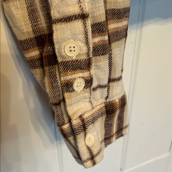 AMERICAN EAGLE Cropped Flannel Shirt - Picture 4 of 8